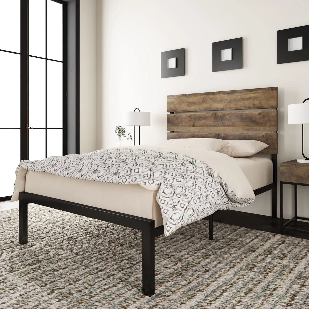 Queen Size Wood and Metal Platform Bed Frame J584