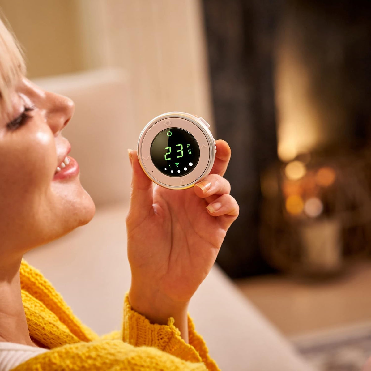 Smart HD Baby Monitor with Pan-and-Tilt F1710
