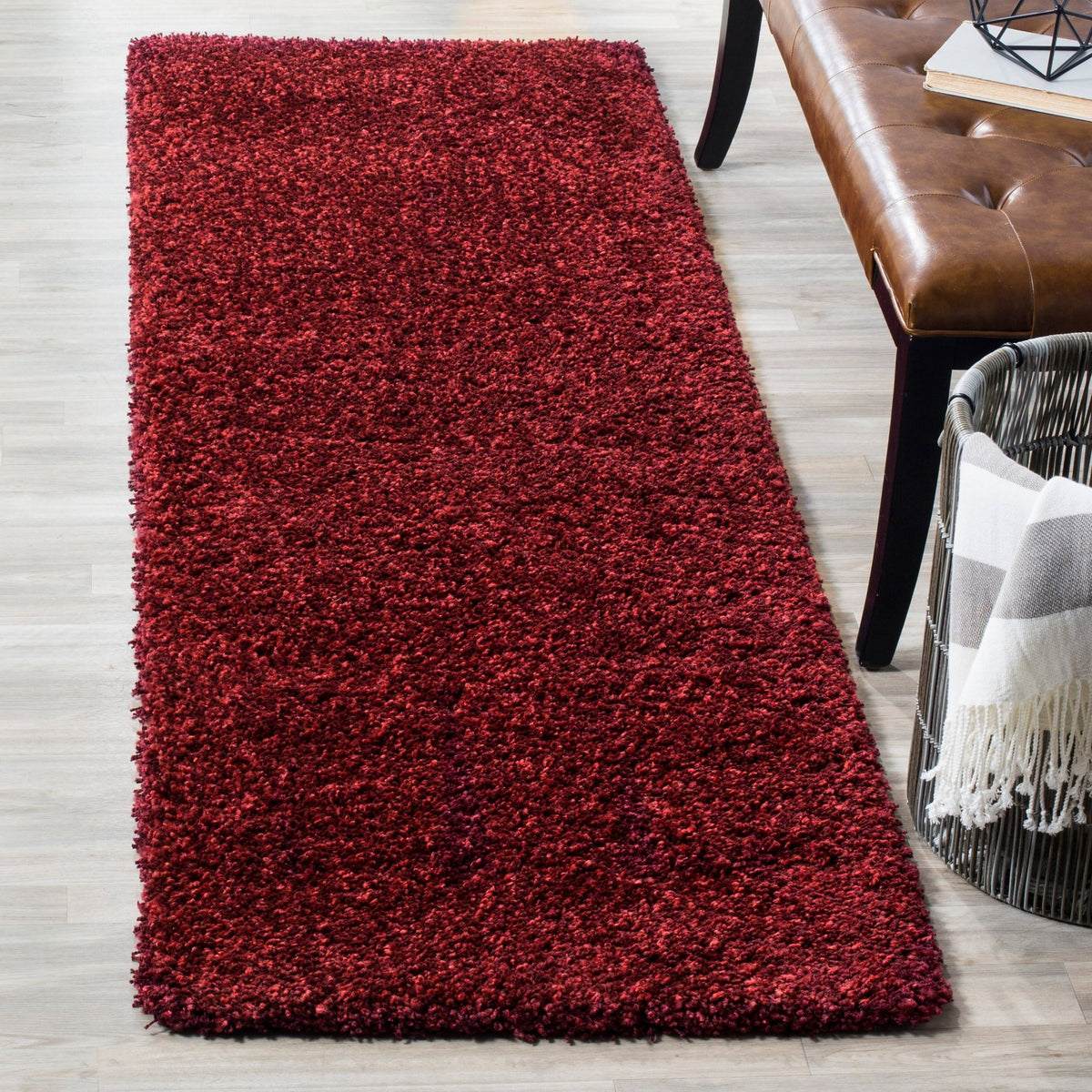 Maroon Runner N18615