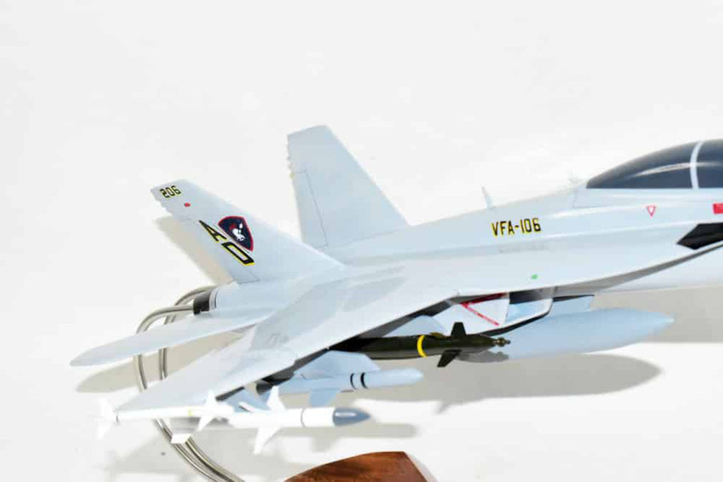Mahogany F/A-18F Model P572690