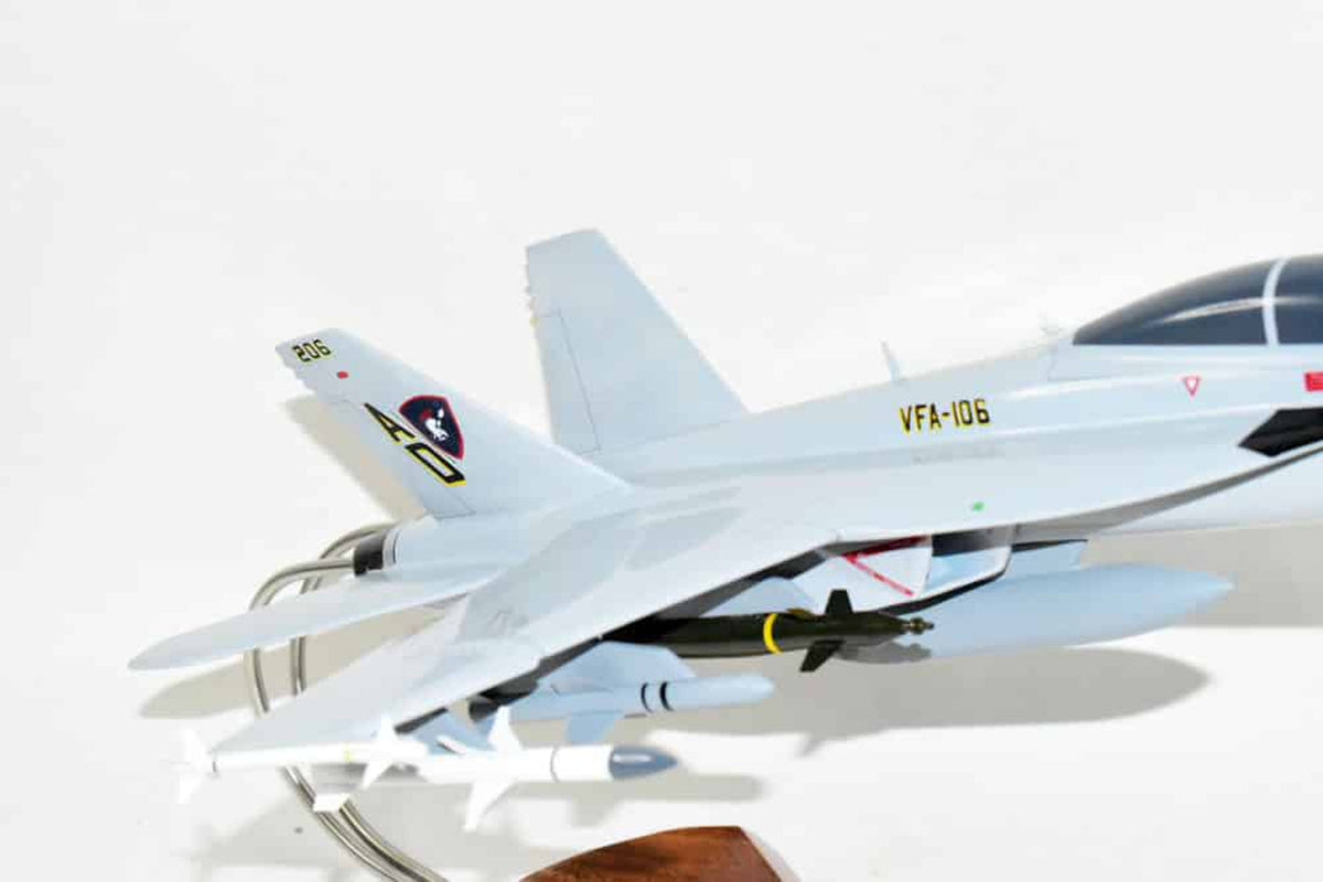 Mahogany F/A-18F Model P572690