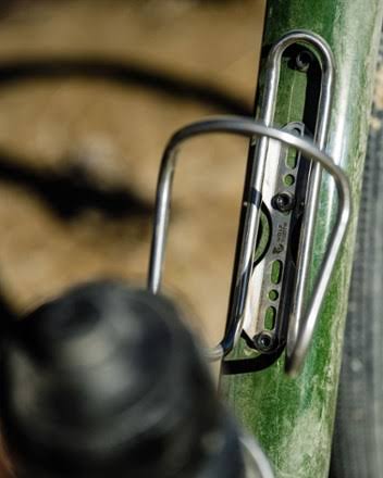 Titanium Silver Bottle Cage C140402