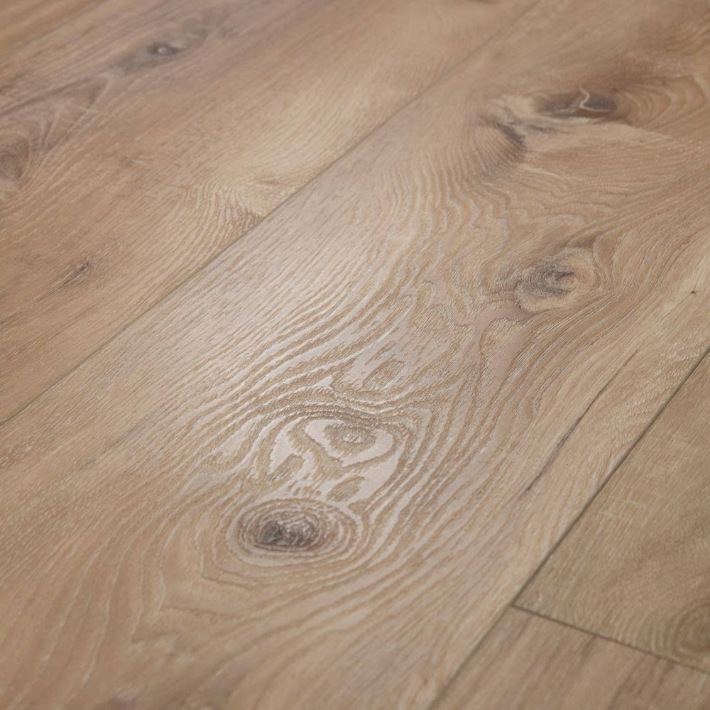Oak 9-in x 70.87-in Waterproof Interlocking Luxury Vinyl Plank Flooring D566408