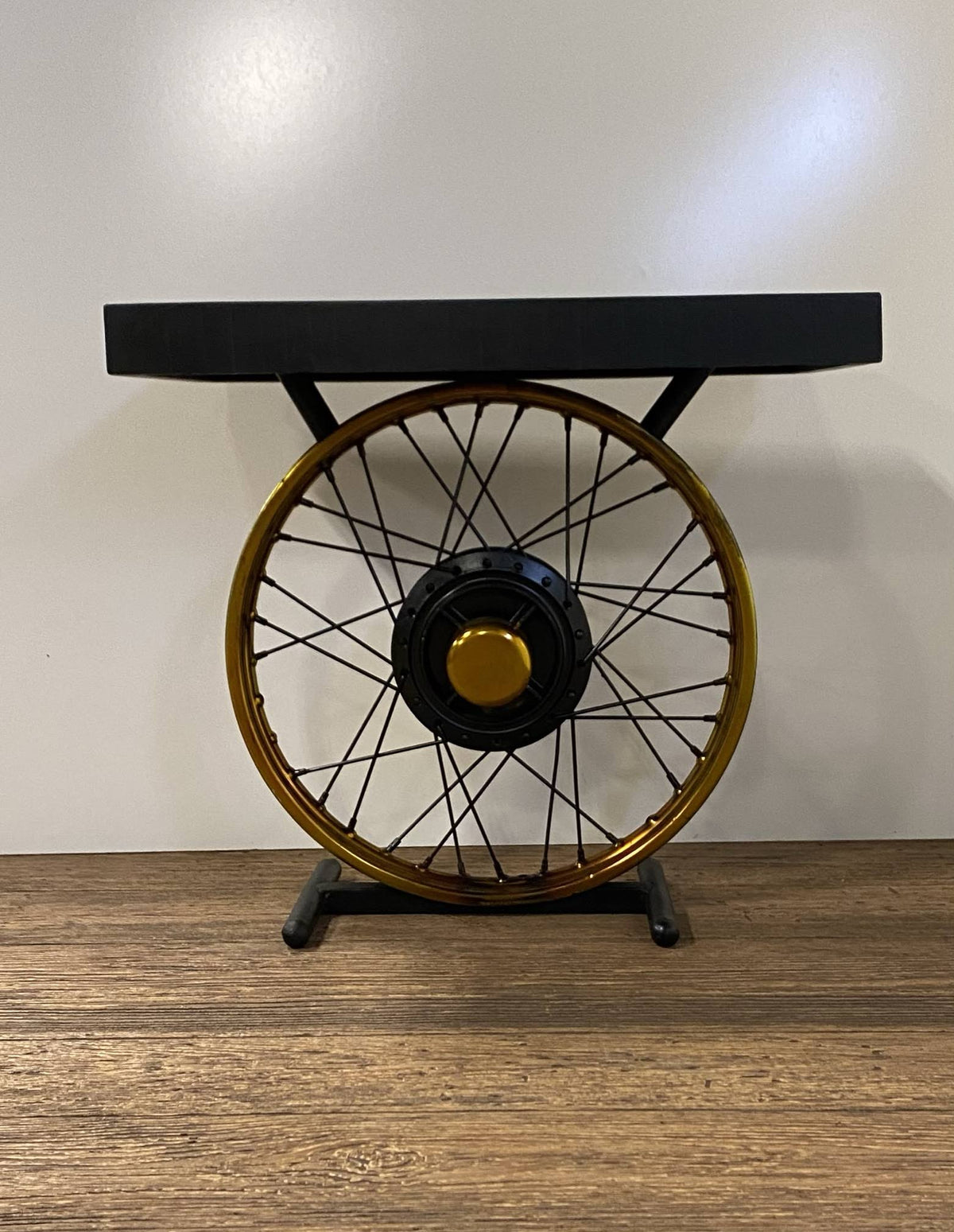 Black and Gold Wheel Accent Table Q2320